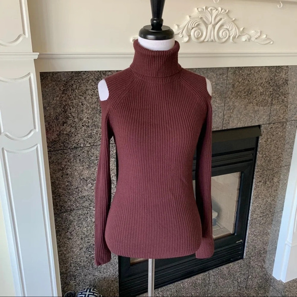 NWOT Theory Jemliss Evian Ribbed Turtleneck Sweater Burgundy Casual Medium - Picture 3 of 10